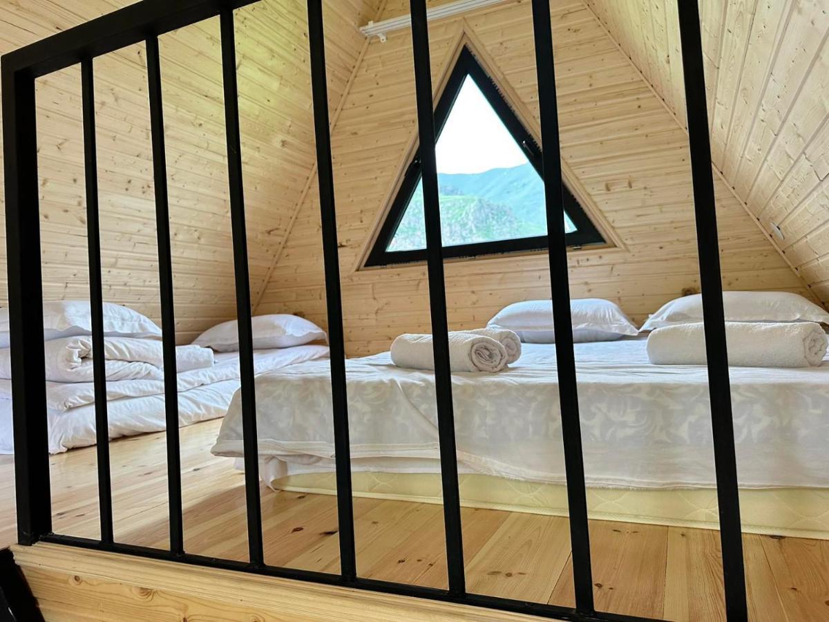 Thomas' Hut Apartment Kazbegi Luaran gambar