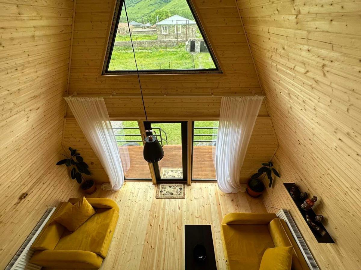 Thomas' Hut Apartment Kazbegi Luaran gambar
