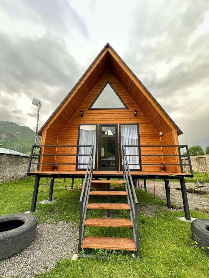 Thomas' Hut Apartment Kazbegi Luaran gambar