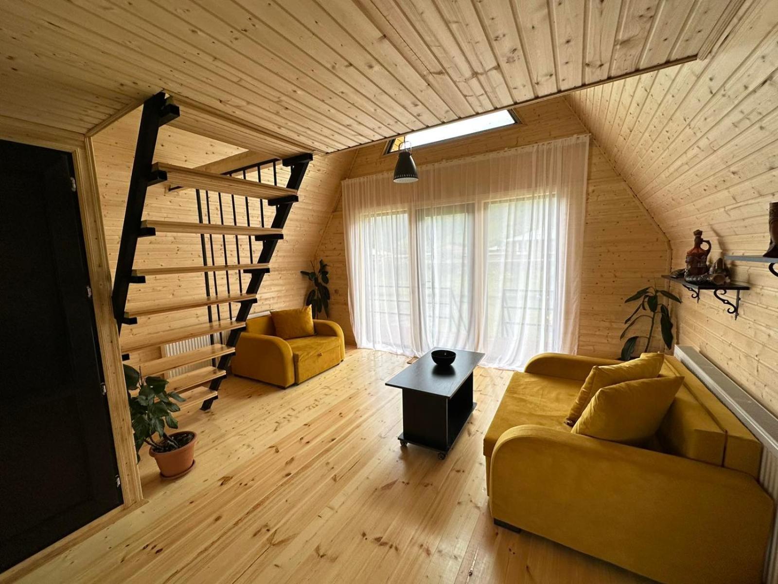 Thomas' Hut Apartment Kazbegi Luaran gambar