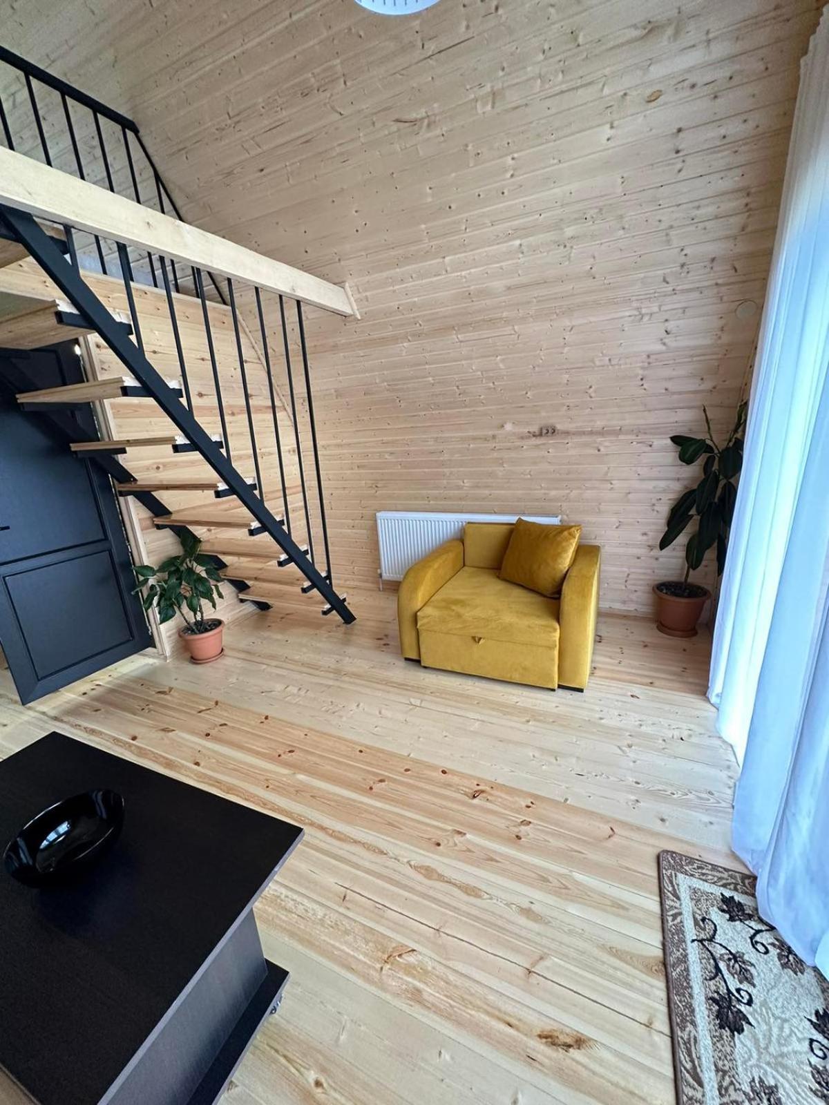 Thomas' Hut Apartment Kazbegi Luaran gambar